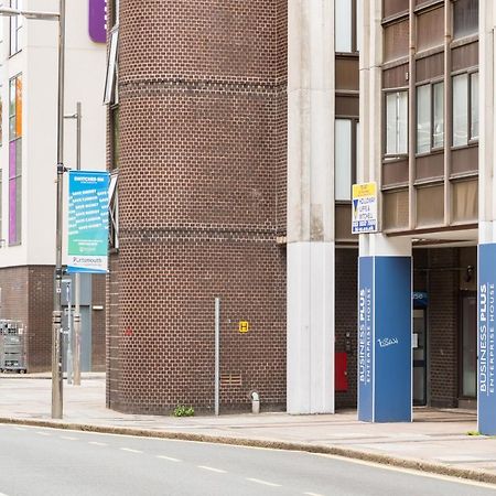 Modern City Centre Apartment Nr Gunwharf Quays Portsmouth Extérieur photo